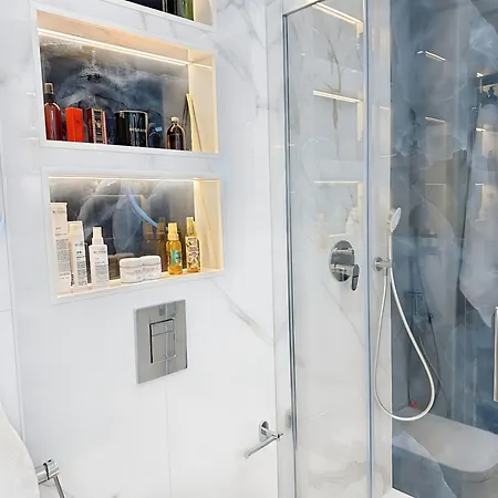 Luxury In Center Μαρμπέλλα